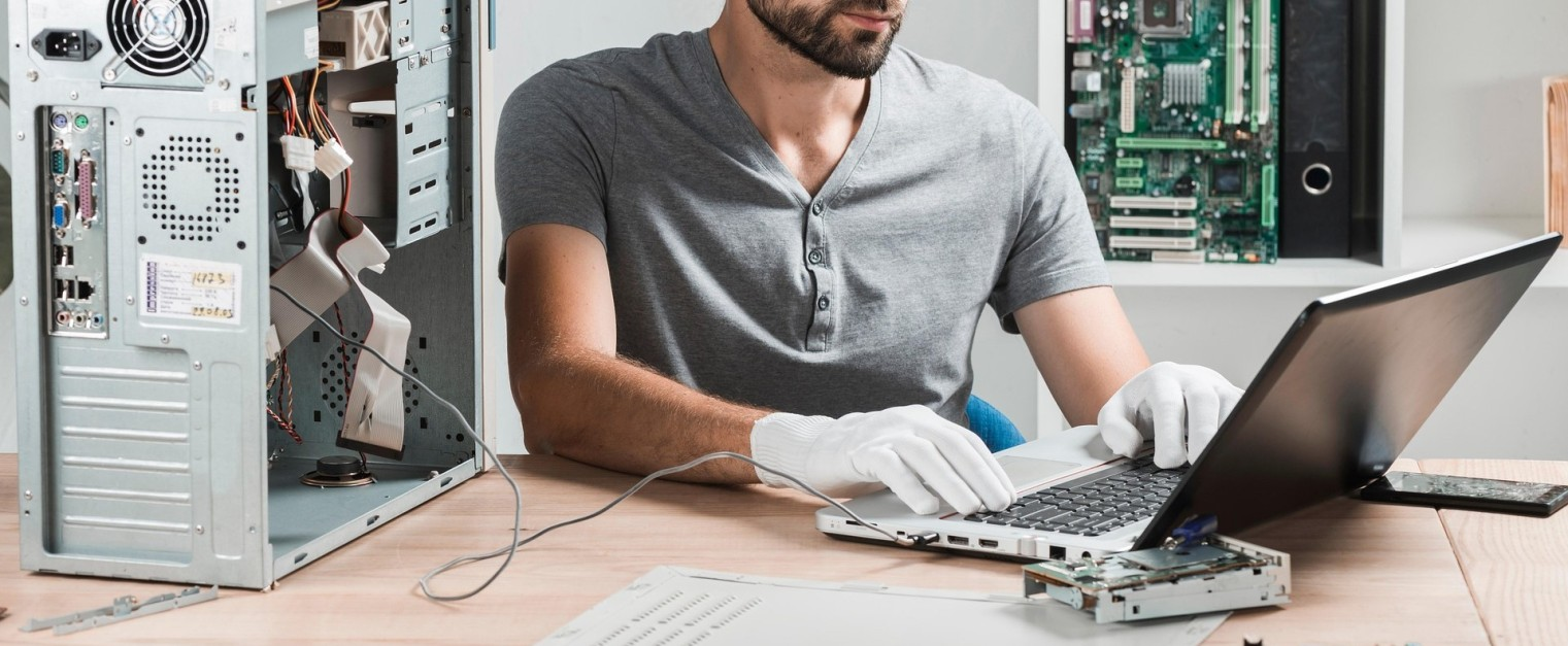 <SPAN>WE DO ALL TYPES OF COMPUTER REPAIR</SPAN>